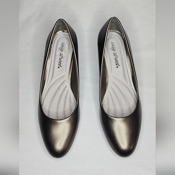 Easy Street Womens Kitten Heels sz 7 Pewter Fabulous Cone Heel Pumps - Picture 3 of 8